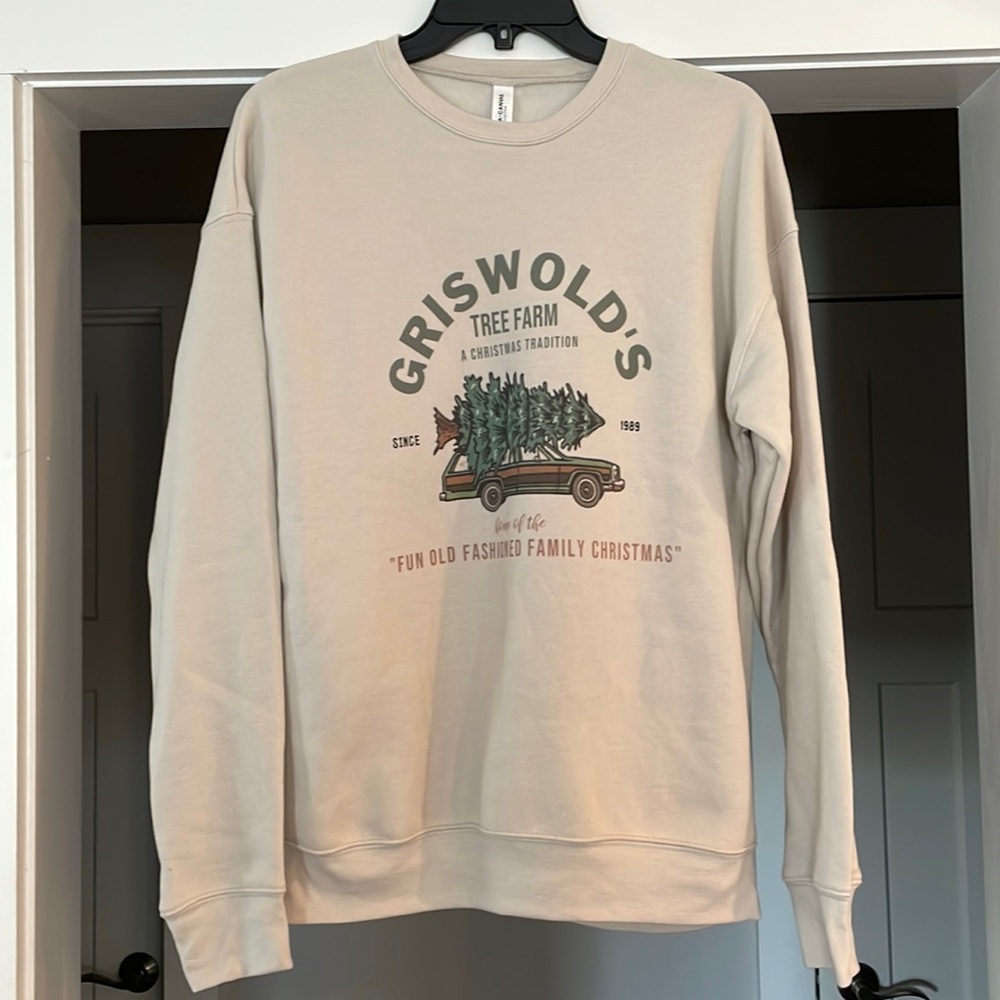 NWOT Bella Canvas Griswold Christmas Pullover